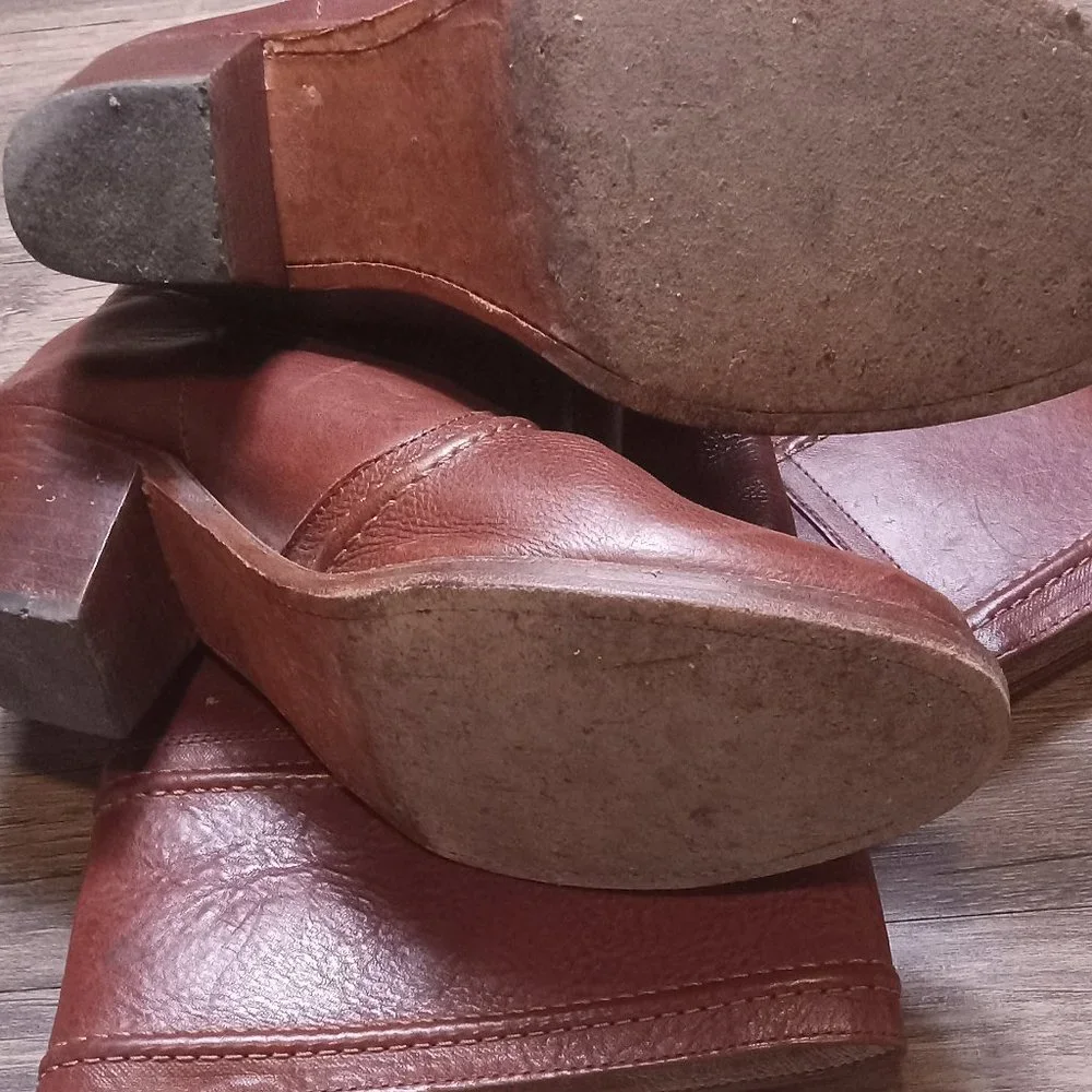 Frye Boot 9B - Picture 3 of 3